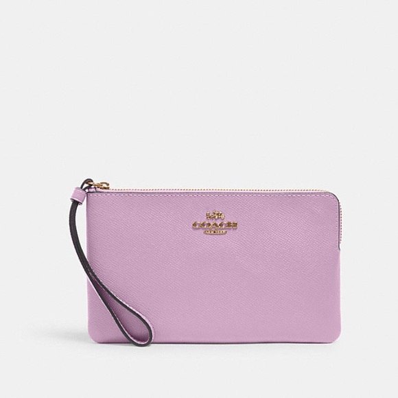 Coach Handbags - NWT COACH Large Corner Zip Wristlet